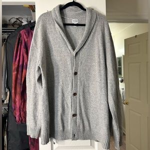 Cardigan sweater